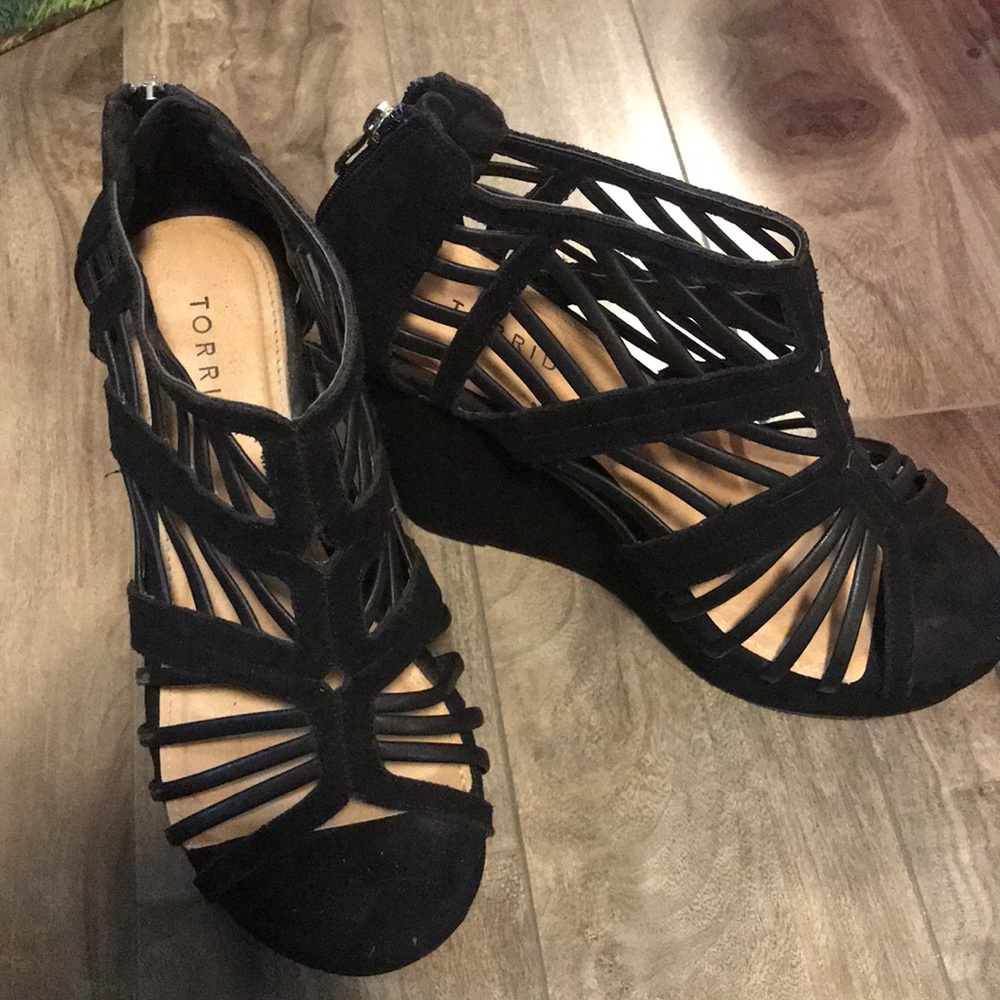 Torrid wedges
